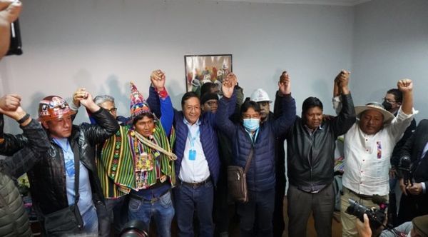 Elecciones en Bolivia: Jeanine Añez reconoce victoria del socialismo
