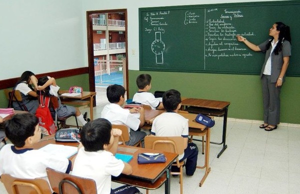 Volver a clases presenciales sería una “irresponsabilidad social”, según sindicato docente