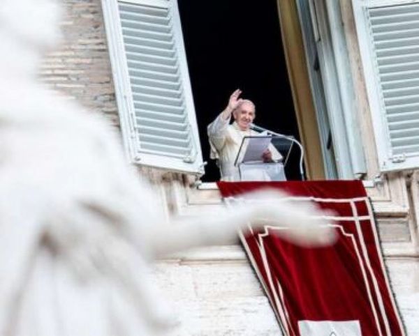 Papa Francisco apuntó que “pagar los impuestos es un deber de los ciudadanos”