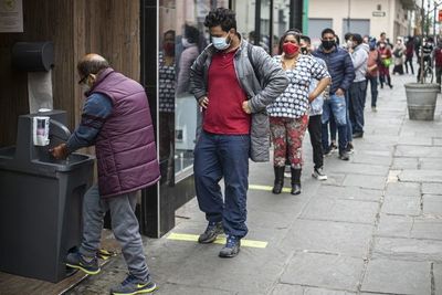 Especialista afirma que aumentaron las dificultades para conseguir empleo