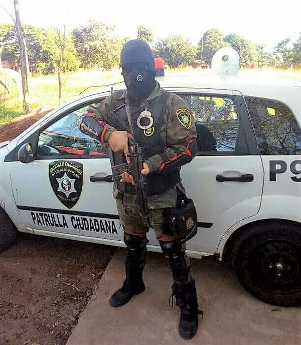 Grupo PARAPOLICIAL impone su LEY ante ausencia de la Policía en barrio de CDE