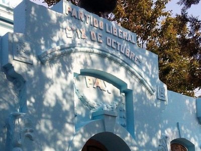 Hurtan urnas que contenían restos de ex mandatarios liberales