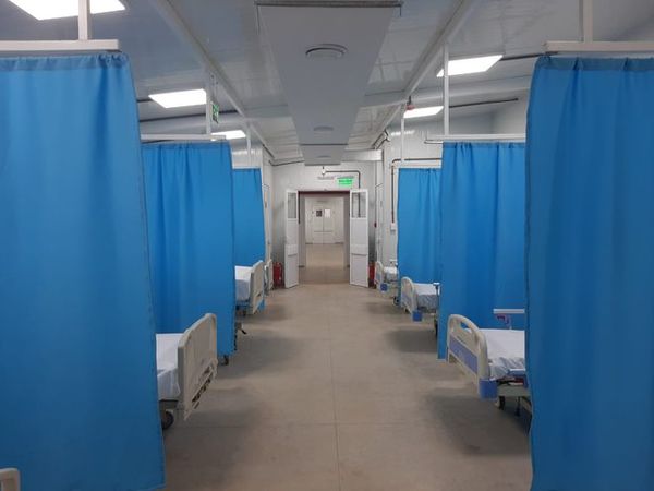 Parto de urgencia en terapia para pacientes con coronavirus en Hospital de Itauguá