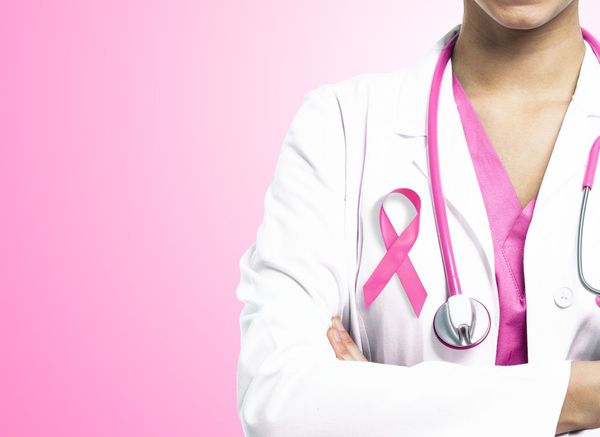 Octubre Rosa: Ausencia del seguro médico para mujeres llega a 90% en el interior del país - MarketData