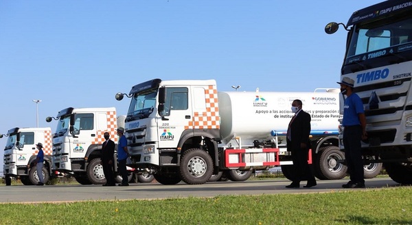 Gobierno entrega camiones hidrantes a la SEN, para el combate de incendios en el país