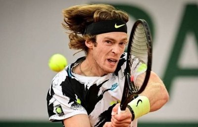 Rublev se adentra en un top 10 de la clasificación ATP dominada por Djokovic