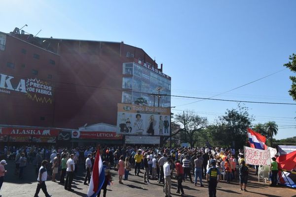 Encarnacenos pidieron patriotismo y conciencia a las autoridades - Nacionales - ABC Color