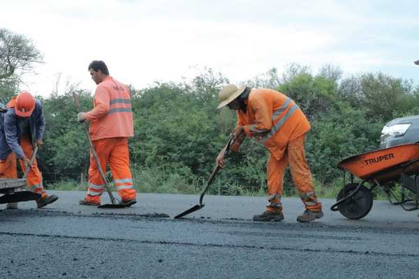 En el Chaco, prosiguen asfaltados y provisión de agua potable por parte del MOPC