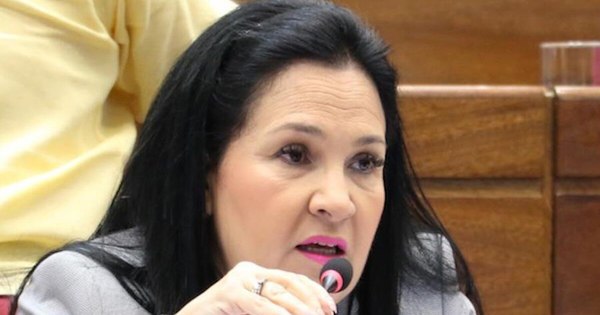 La Nación / Exsenadora Bajac se reunirá con comisión de la Cámara Alta