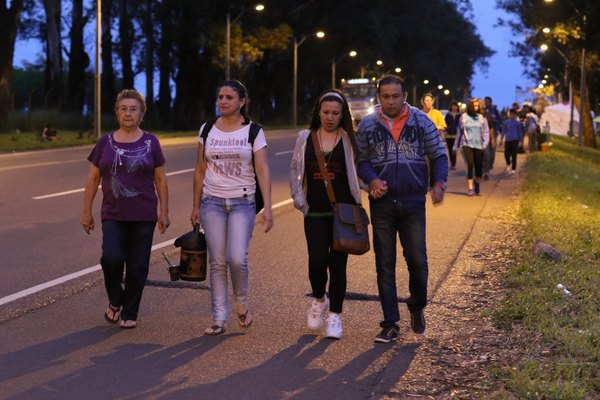 Crónica / CAACUPÉ: Agendarse para peregrinar porque "llamarán lista"