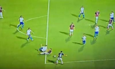 “El árbitro dijo que no fue penal antes de irse al VAR” – Prensa 5