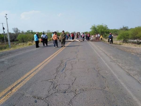 Comunidades Indígenas cierran ruta Transchaco en reclamo de asistencia