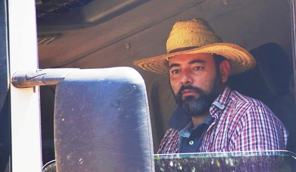Eladio reemplazo a chofer durante trabajos de pavimentación - Noticiero Paraguay