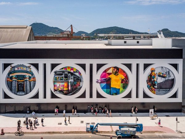 El artista Kobra rinde tributo a Pelé con un inmenso mural por sus 80 años
