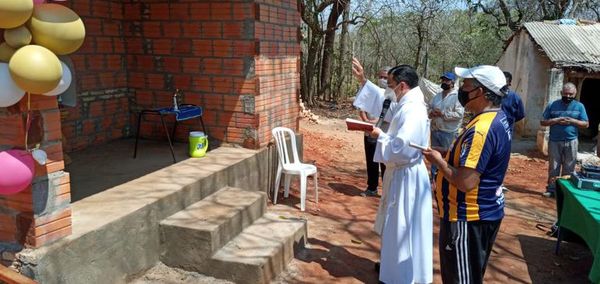 Voluntarios construyen casa a artesano que vivía en precarias condiciones - Nacionales - ABC Color