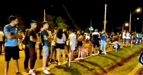 Buen acatamiento de medidas sanitarias en el centro pero aflojan en los barrios  - ABC en el Este - ABC Color
