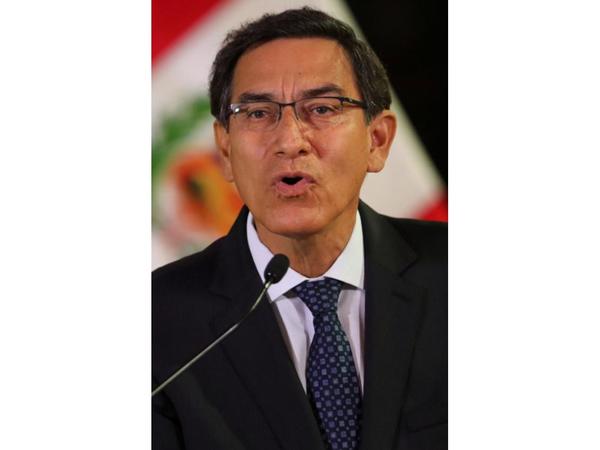 Fiscalía investiga a presidente de Perú por caso de coima