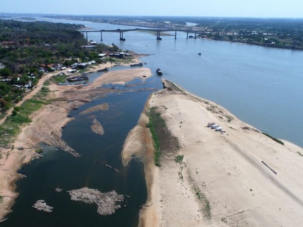 Pescadores alertan sobre daños a la isla y empresa habla de oportunismo