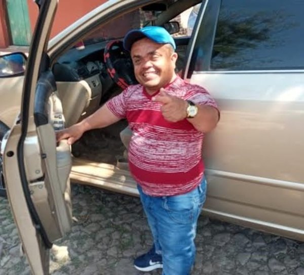 Crónica / DR. LOVE TIENE AUTO: “Yo mismo modifique para alcanzar los pedales”