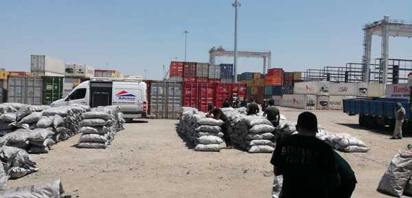 ¡Récord para la policía! Incautan más de 2 mil kilos de cocaína en puerto de Villeta - Megacadena — Últimas Noticias de Paraguay