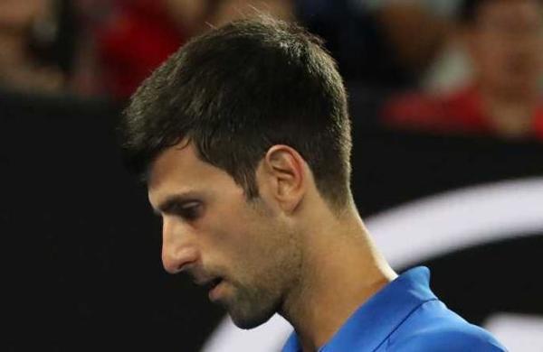 El bonito gesto de Novak Djokovic con unos niños en las calles de Belgrado - C9N