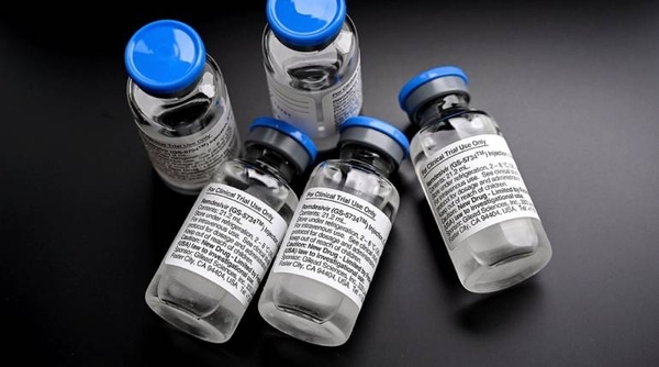 HOY / Remdesivir: Guerra comercial impide que Salud compre medicamento para enfermos COVID-19