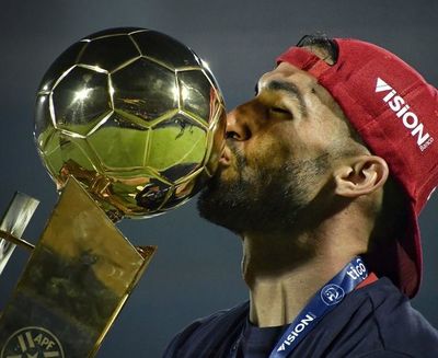 Espínola: “Uno aprende a sufrir pensando en la familia” - Cerro Porteño - ABC Color