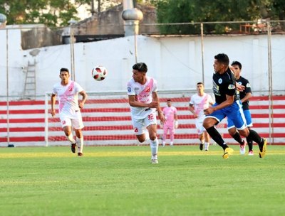 Un positivo en River Plate y dos casos en plantel de árbitros