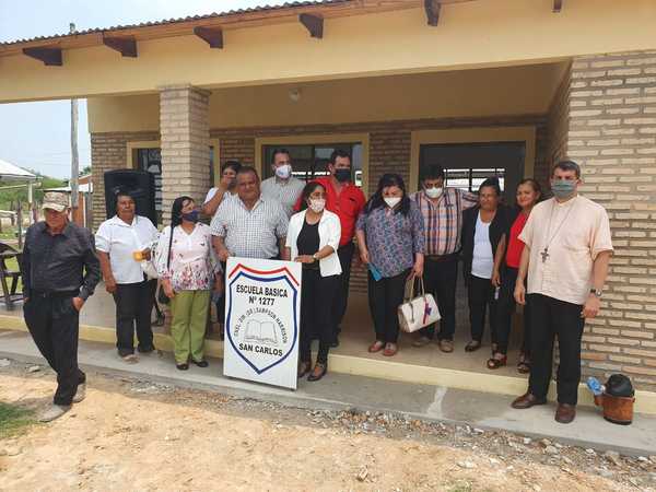 Inauguran mejoras en escuela de ex obraje San Carlos