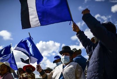 Lento conteo oficial va confirmando triunfo de Arce en Bolivia - Mundo - ABC Color