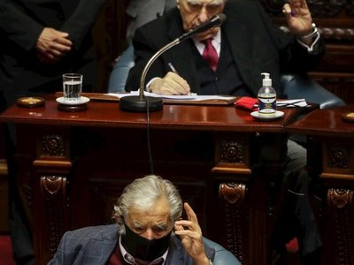 Mujica y Sanguinetti se despiden del Senado uruguayo