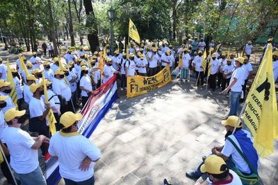 Bicameral no incluye aumento solicitado por el MEC para los docentes - Nacionales - ABC Color