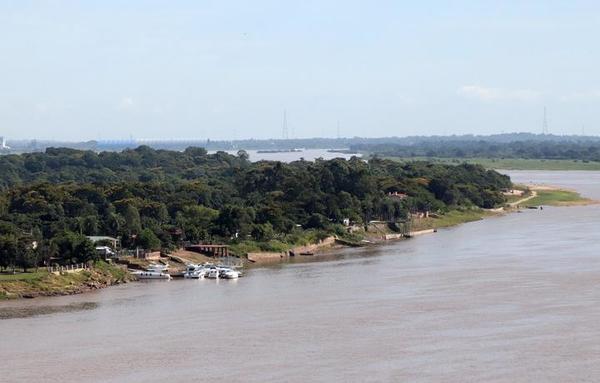 Tras lluvias, río Paraguay registra una pequeña crecida