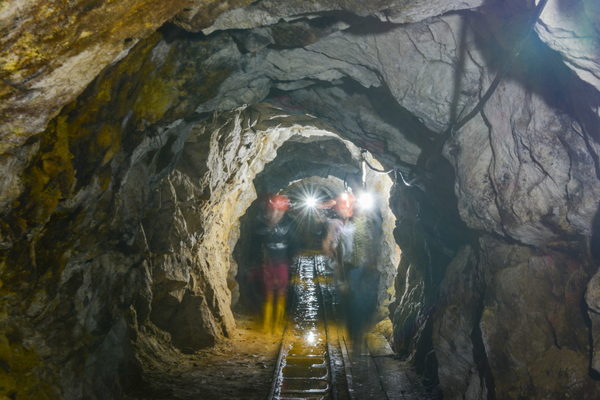 La exportación minera de Ecuador llegó a 410 millones de dólares en enero-agosto - MarketData