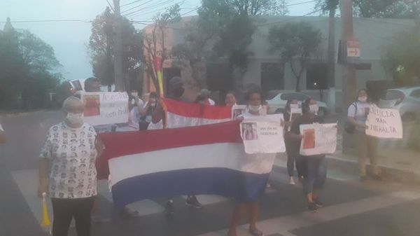 Piden que conductora que arrolló y mató a una joven madre vaya a la cárcel del Buen Pastor - Nacionales - ABC Color