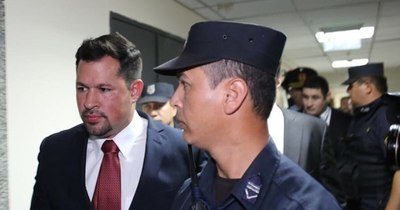 La Nación / Causa que involucra a Ulises Quintana corre riesgo de quedar impune, afirma Latorre