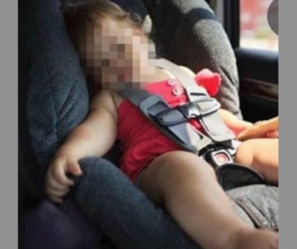 Crónica / Dejó a su bebé en el auto y entró al súper