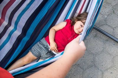 Cómo pueden apoyar los padres a un niño tímido - Estilo de vida - ABC Color