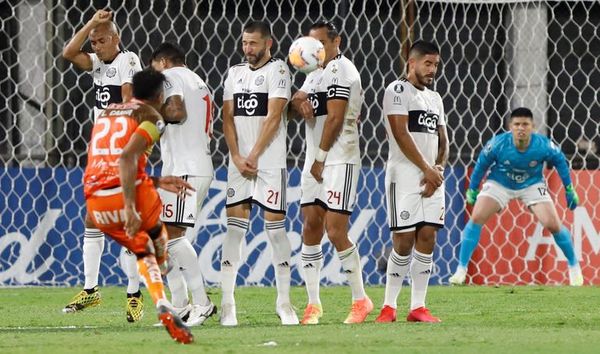Olimpia termina con las manos vacías - Fútbol - ABC Color