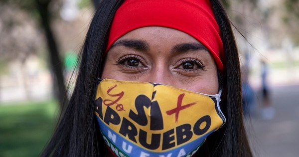 La Nación / Primera Constitución hecha paritariamente