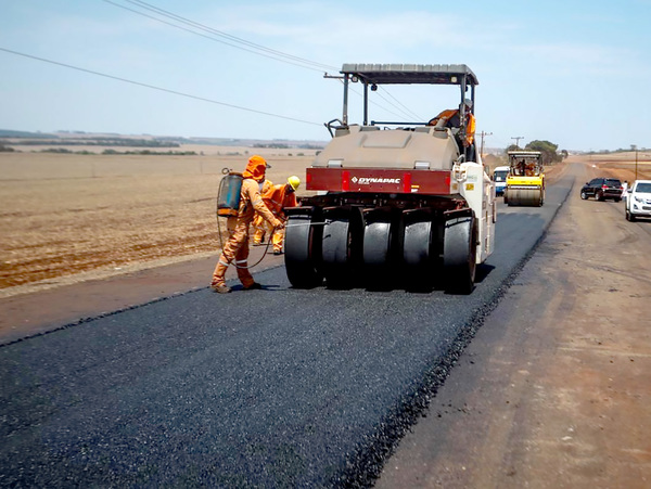Nuevos tramos asfaltados conectan zonas altamente productivas en Alto Paraná