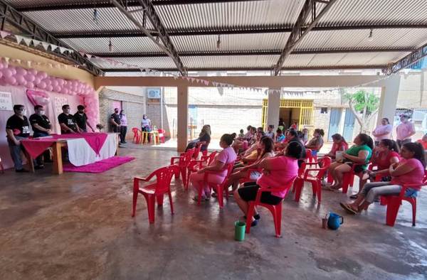 Mujeres de centros penitenciarios realizan varias actividades por Octubre Rosa | Lambaré Informativo