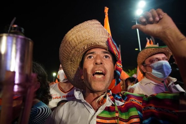 Protestas en Santa Cruz por la victoria del MAS en las elecciones de Bolivia » Ñanduti