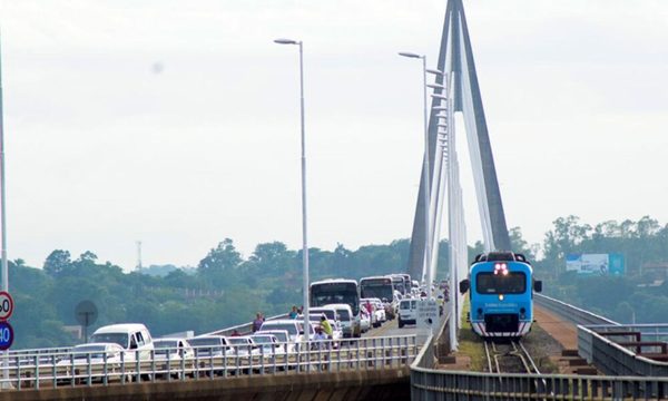 Encarnación organiza caravana reclamando reapertura de Puente San Roque