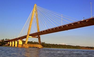 Encarnacemos inician protestas a la espera de la apertura del Puente que los une a Posadas