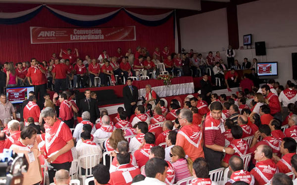 Presentan amparo contra realización de Convención de la ANR