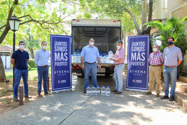 Athena donó 20 mil litros de agua potable para asistir a la comunidad de General Bruguez