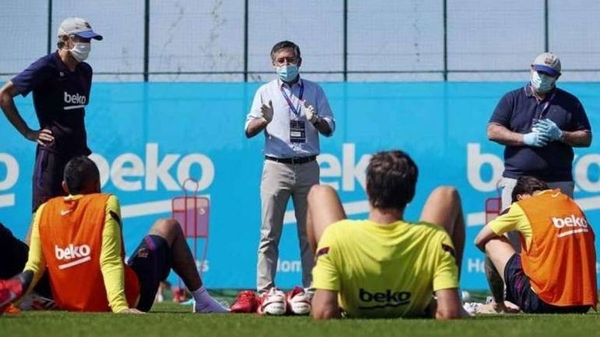 HOY / Barcelona busca negociar la reducción salarial con sus jugadores y empleados