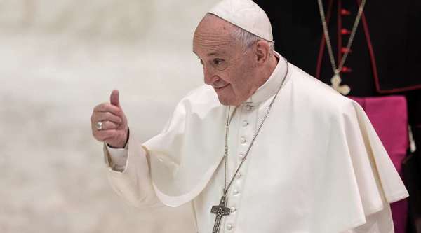 El Papa alienta unión civil para parejas homosexuales