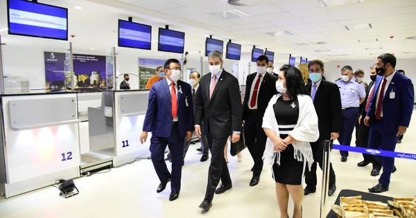 Bajo estricto protocolo sanitario, Aeropuerto Silvio Pettirossi retoma vuelos comerciales